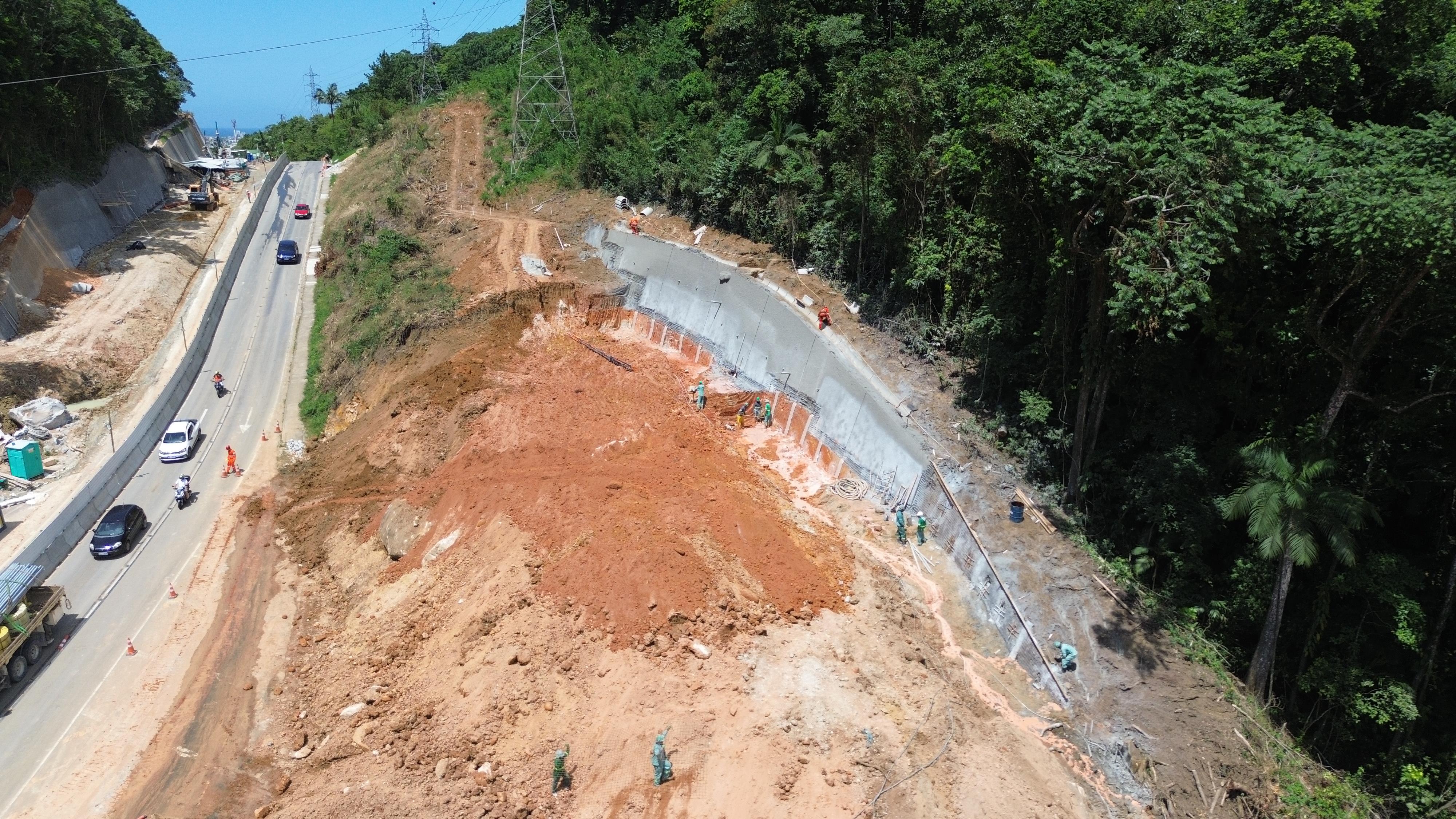 Obras da Ponte de Guaratuba chegam a 44,2% de execução com início de nova fase da estrutura estaiada