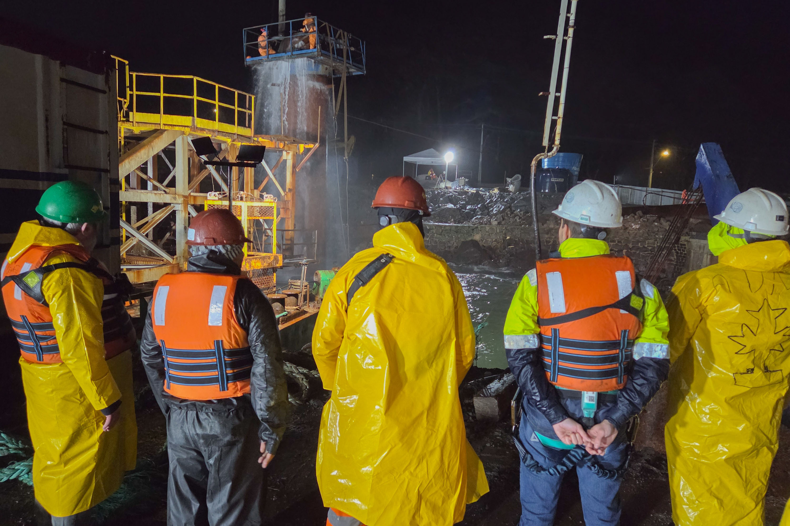 Ponte de Guaratuba mantém ritmo acelerado de obras até de madrugada