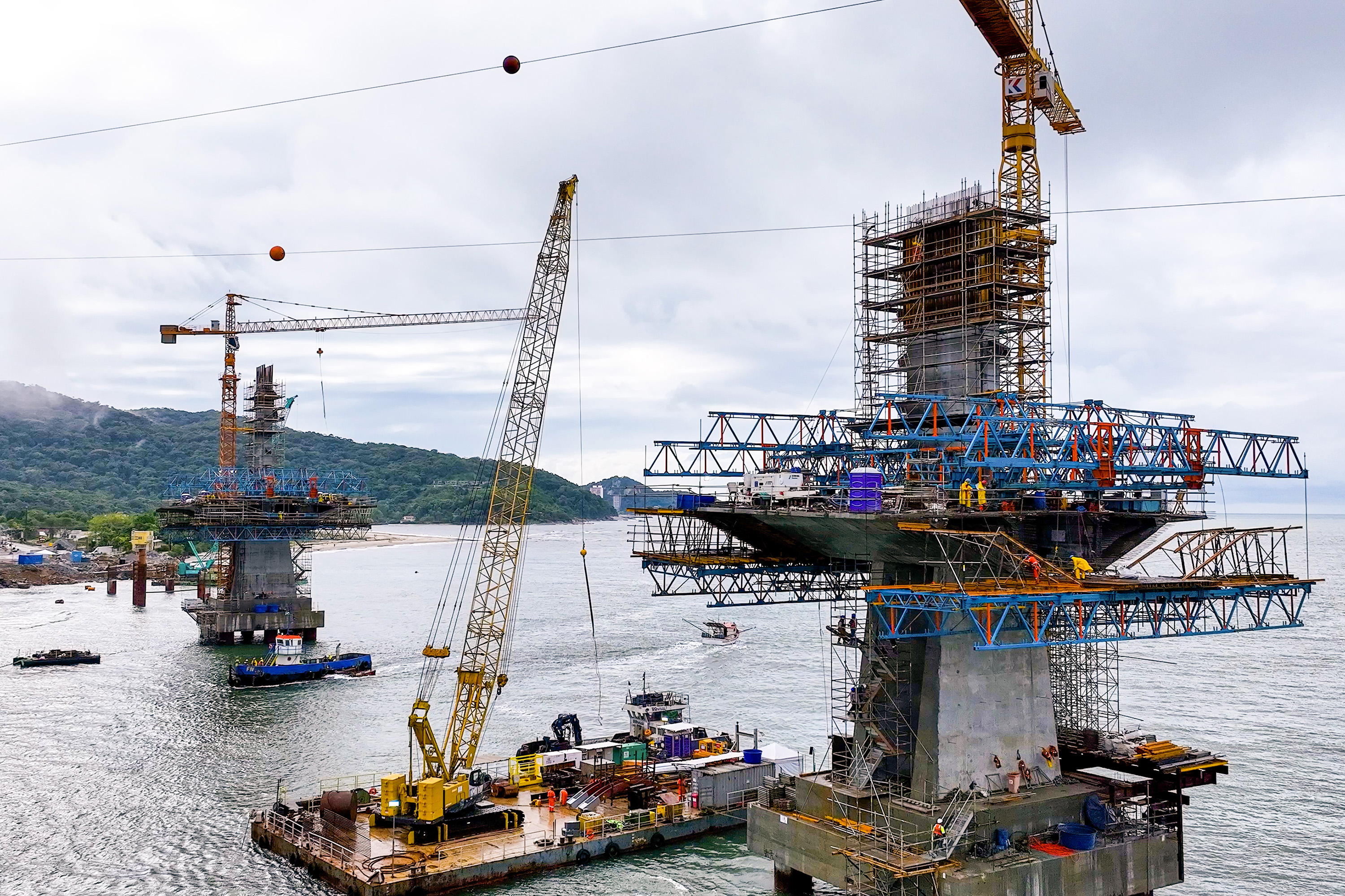 Obras da Ponte de Guaratuba chegam a 65% com destaque para o avanço do trecho estaiado