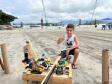 Menino sonha em ser engenheiro e cria réplica da Ponte de Guaratuba com brinquedos