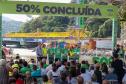 Em ritmo acelerado, a construção da Ponte de Guaratuba chegou à metade da execução. O governador Carlos Massa Ratinho Junior esteve no canteiro de obras, nesta quinta-feira (1), para acompanhar a evolução da obra. 