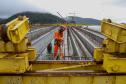 Obras da Ponte de Guaratuba chegam a 65% com destaque para o avanço do trecho estaiado 