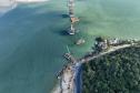 Obras da Ponte de Guaratuba chegam a 70% de execução com destaque para o progresso nos acessos