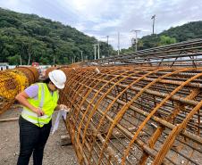 Quando vi a dimensão da obra para o Estado me senti muito feliz e orgulhosa em fazer parte desse projeto”, ressalta a engenheira civil de supervisão da obra, Mellina Mota e Castro