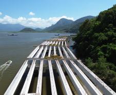 Obras da Ponte de Guaratuba chegam a 44,2% de execução com início de nova fase da estrutura estaiada