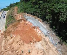 Obras da Ponte de Guaratuba chegam a 44,2% de execução com início de nova fase da estrutura estaiada