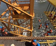 Começa construção da superestrutura da parte estaiada da Ponte de Guaratuba