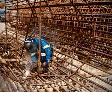 Obras da Ponte de Guaratuba chegam a 55,7% de execução