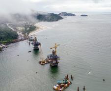 Obras da Ponte de Guaratuba chegam a 65% com destaque para o avanço do trecho estaiado 