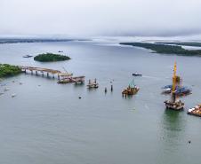Obras da Ponte de Guaratuba chegam a 65% com destaque para o avanço do trecho estaiado 