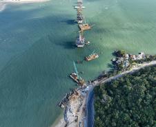 Obras da Ponte de Guaratuba chegam a 70% de execução com destaque para o progresso nos acessos