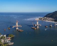 Ponte de Guaratuba alcança 73% de execução e avança nos acessos e trecho estaiado