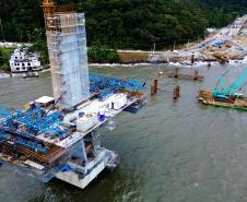Ponte de Guaratuba alcança 73% de execução e avança nos acessos e trecho estaiado