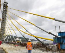 Ponte de Guaratuba tem último estai instalado