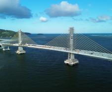 23 dias para a inauguração: mastros da Ponte de Guaratuba não têm mais andaimes