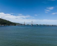 23 dias para a inauguração: mastros da Ponte de Guaratuba não têm mais andaimes