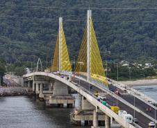 Ponte de Guaratuba recebe juntas de dilatação