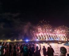 Show de luzes, drones e música emociona o público e celebra entrega da Ponte de Guaratuba