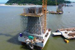 Obras da Ponte de Guaratuba chegam a 44,2% de execução com início de nova fase da estrutura estaiada