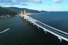 23 dias para a inauguração: mastros da Ponte de Guaratuba não têm mais andaimes