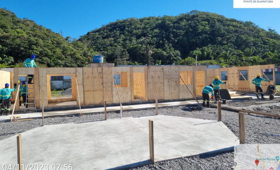 Execução das paredes do Canteiro Administrativo