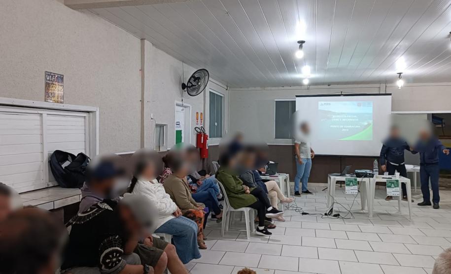 Encontros com a comunidade em Caieiras
