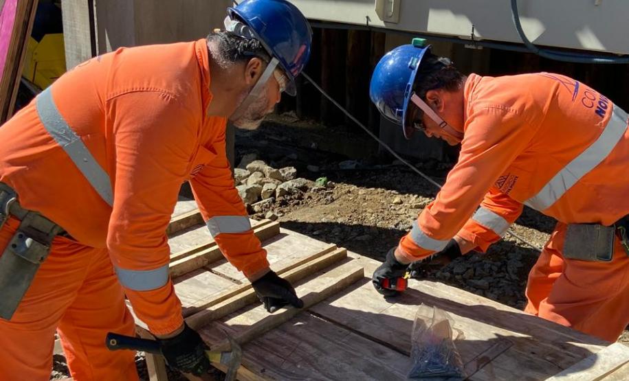 Trabalhadores no Canteiro Industrial da Ponte de Guaratuba