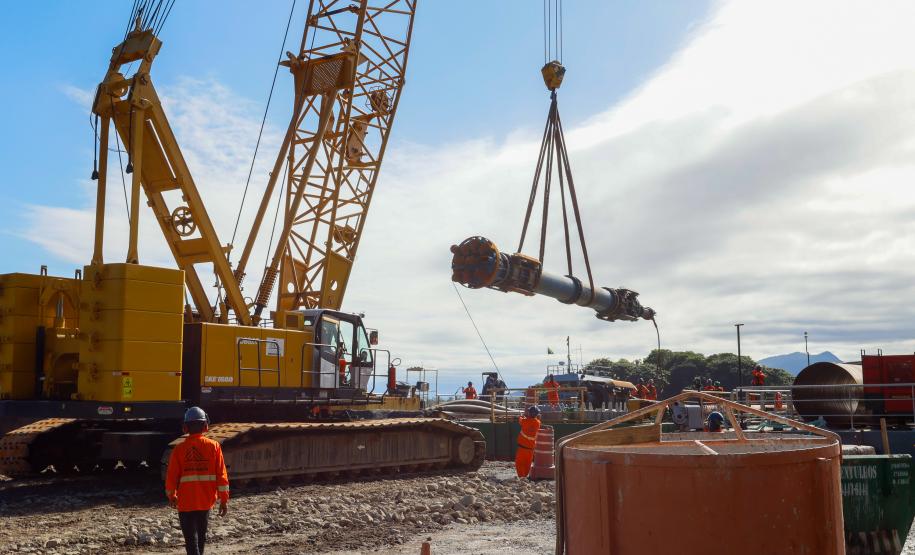 Obra da Ponte de Guaratuba já emprega 296 pessoas e previsão é chegar a 600 postos