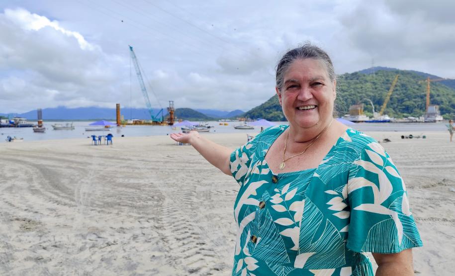 Comerciante Rosane Maria Aguiar espera comemorar o aniversário, em abril de 2026, com a conclusão da obra da ponte de Guaratuba