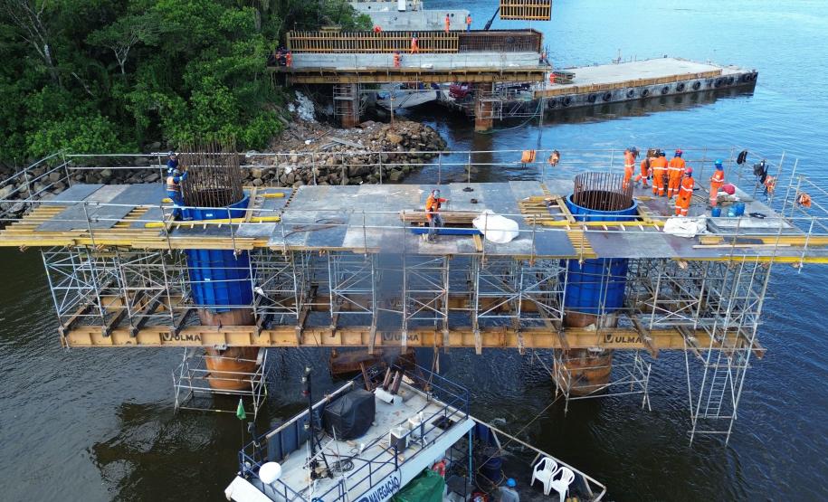 Obras da Ponte de Guaratuba chegam a 44,2% de execução com início de nova fase da estrutura estaiada