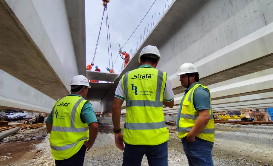 Obras da Ponte de Guaratuba chegam a 44,2% de execução com início de nova fase da estrutura estaiada