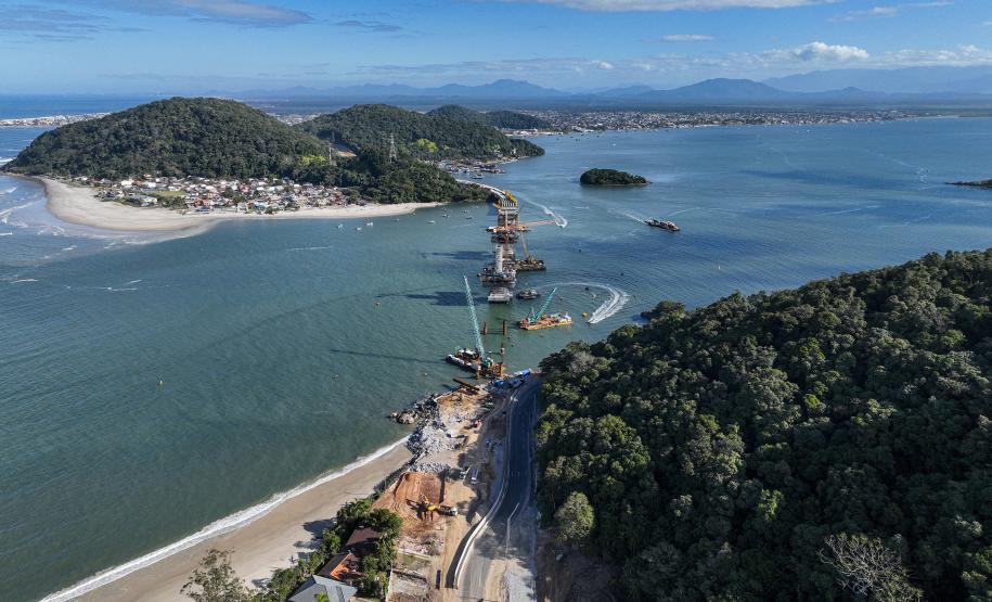 Obras da Ponte de Guaratuba chegam a 70% de execução com destaque para o progresso nos acessos