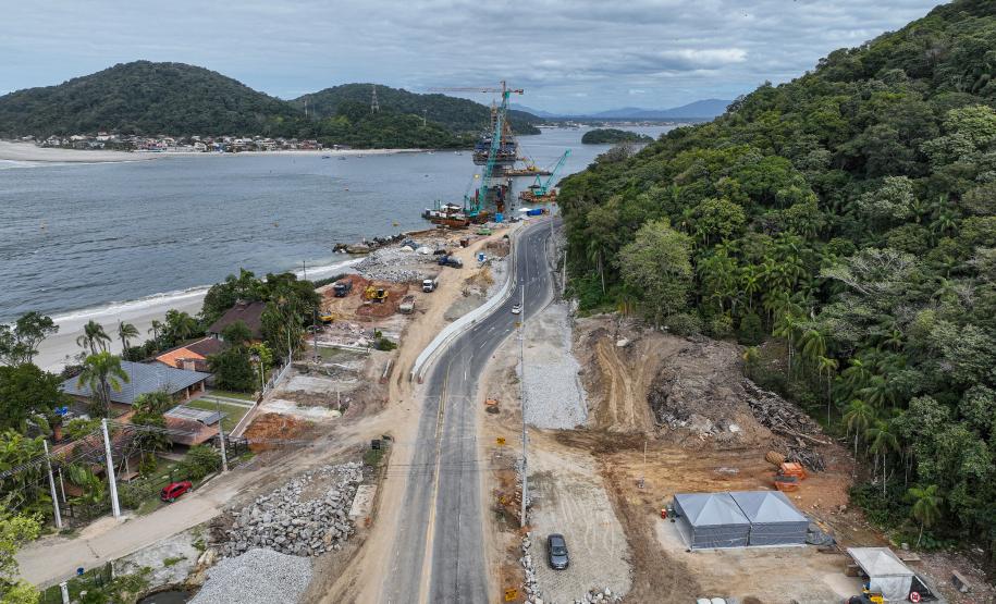Obras da Ponte de Guaratuba chegam a 70% de execução com destaque para o progresso nos acessos