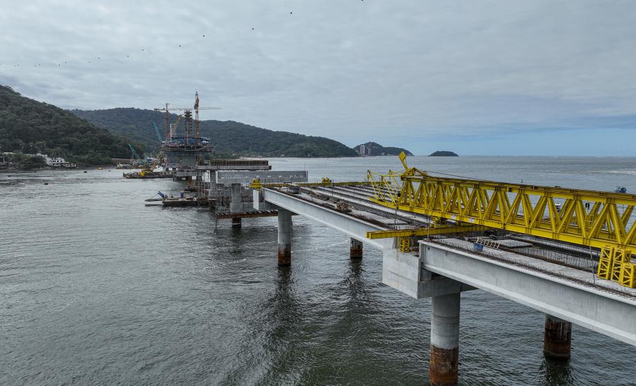Obras da Ponte de Guaratuba chegam a 70% de execução com destaque para o progresso nos acessos