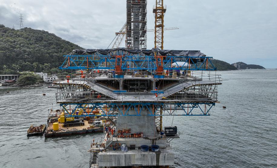 Obras da Ponte de Guaratuba chegam a 70% de execução com destaque para o progresso nos acessos