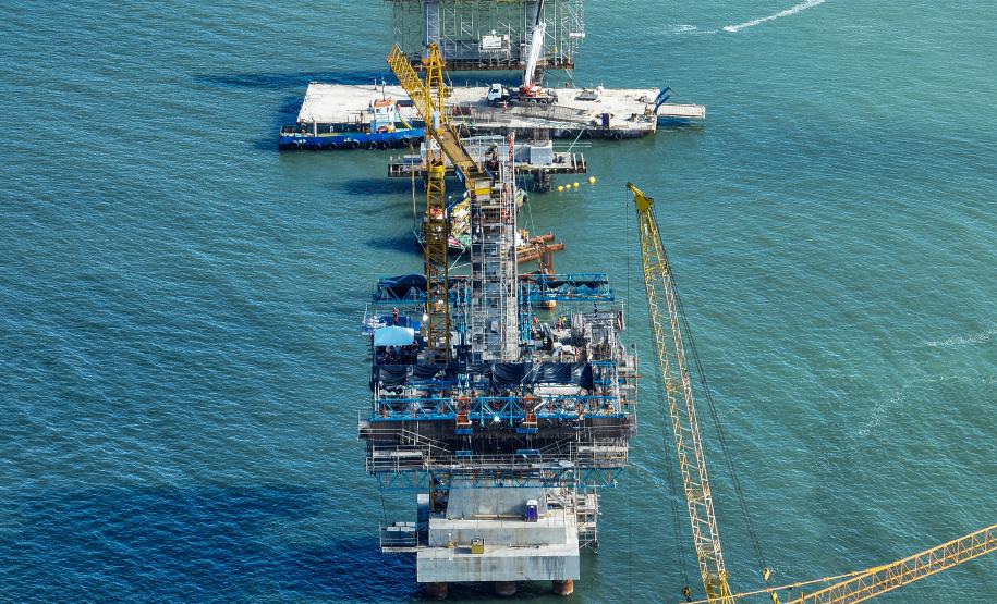 Obras da Ponte de Guaratuba chegam a 70% de execução com destaque para o progresso nos acessos