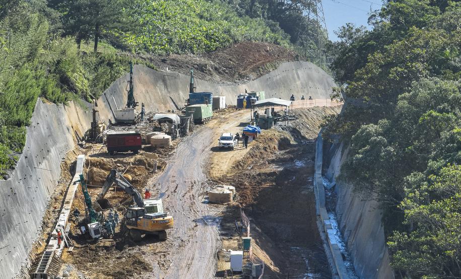 Obras da Ponte de Guaratuba chegam a 70% de execução com destaque para o progresso nos acessos