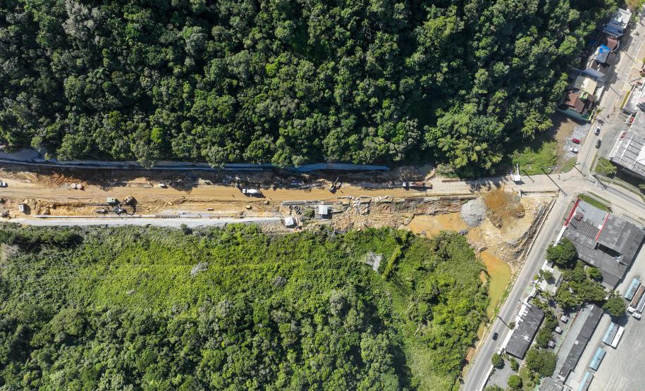 Obras da Ponte de Guaratuba chegam a 70% de execução com destaque para o progresso nos acessos
