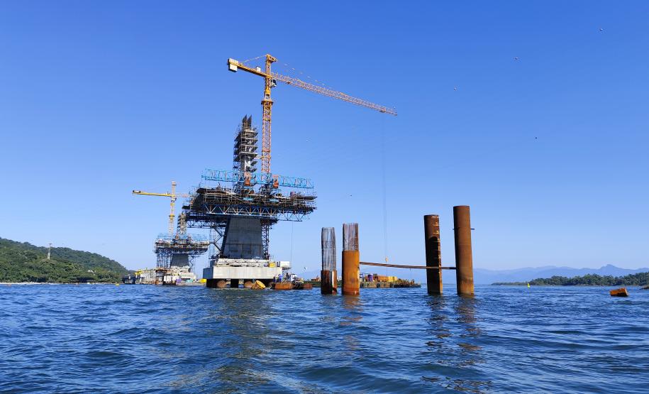 estacas da ponte de guaratuba