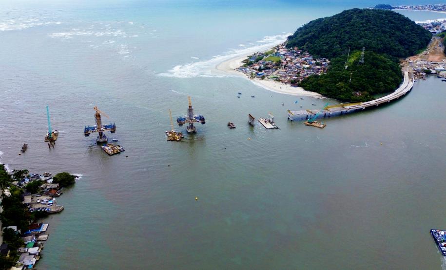 Ponte de Guaratuba alcança 73% de execução e avança nos acessos e trecho estaiado