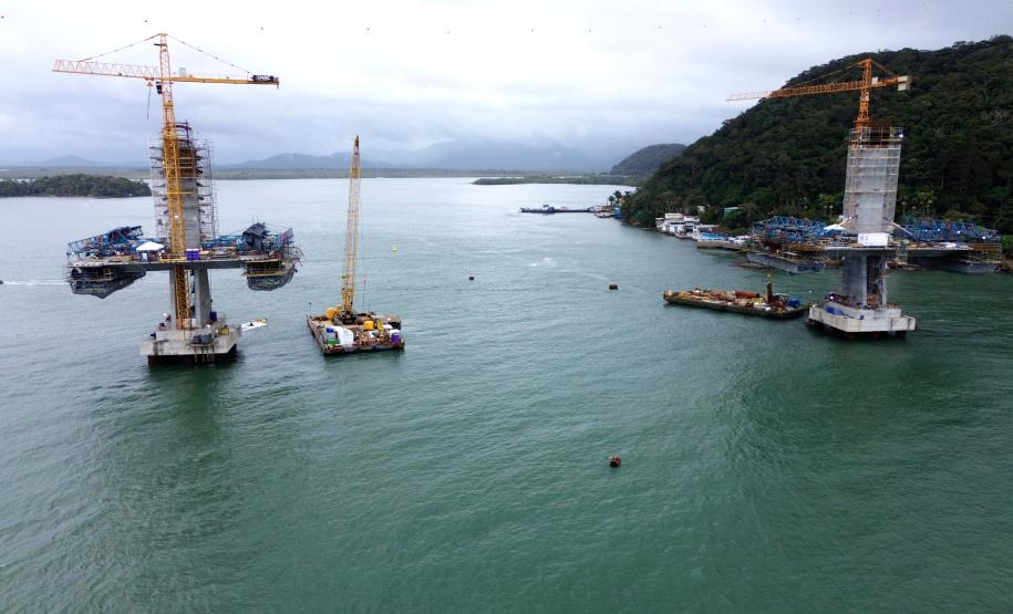 Ponte de Guaratuba alcança 73% de execução e avança nos acessos e trecho estaiado