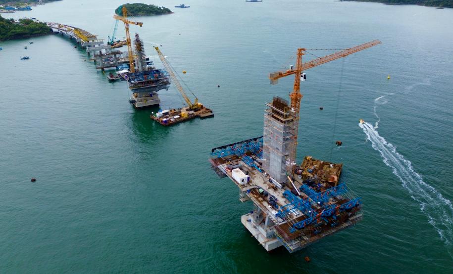 Ponte de Guaratuba alcança 73% de execução e avança nos acessos e trecho estaiado