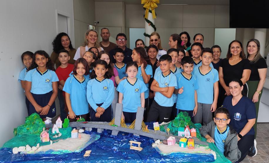 Alunos transformam a Ponte de Guaratuba em maquete