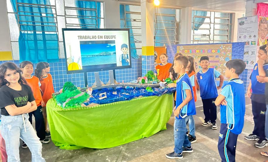 Alunos transformam a Ponte de Guaratuba em maquete