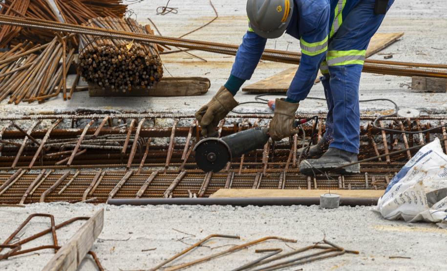 Ponte de Guaratuba chega a 80% de execução