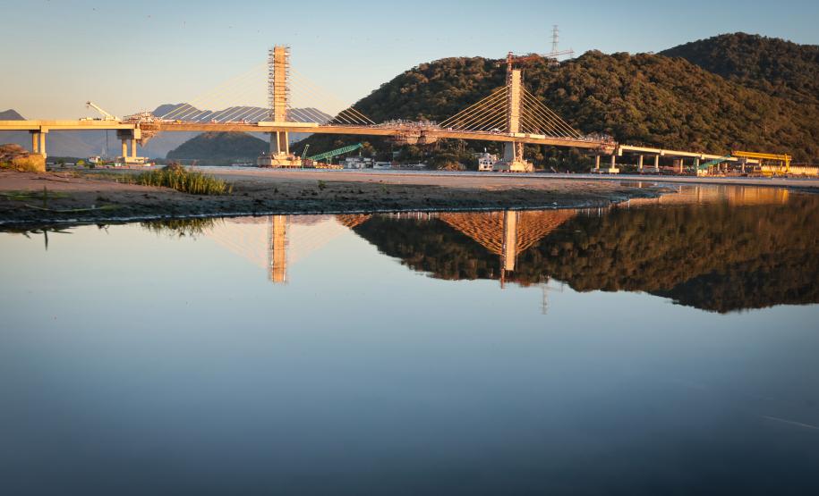 Ponte de Guaratuba atinge 91% de execução