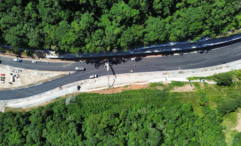 Ponte de Guaratuba inicia revestimento em concreto asfáltico dos acessos