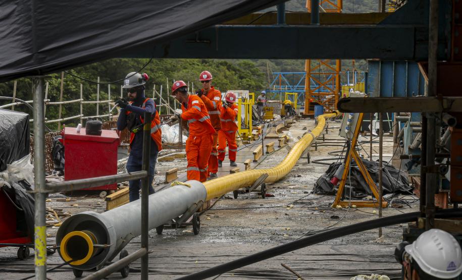 Ponte de Guaratuba tem último estai instalado