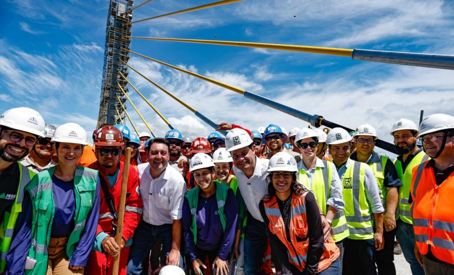 beijo da ponte" garante ligação por terra entre Guaratuba e Matinhos