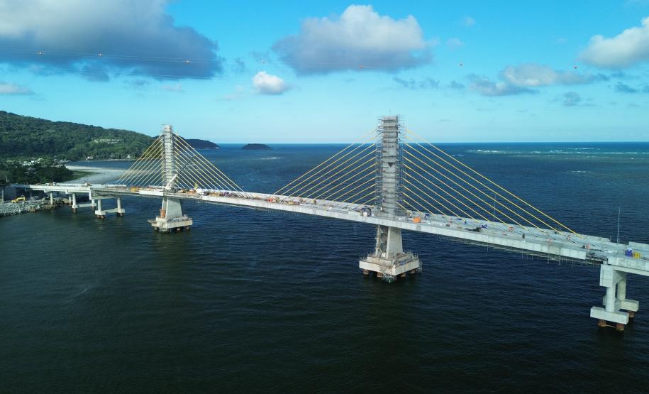 23 dias para a inauguração: mastros da Ponte de Guaratuba não têm mais andaimes